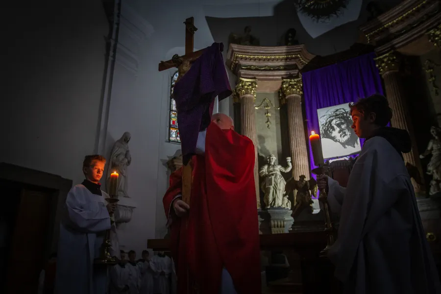 Obřady Velkého pátku 2026